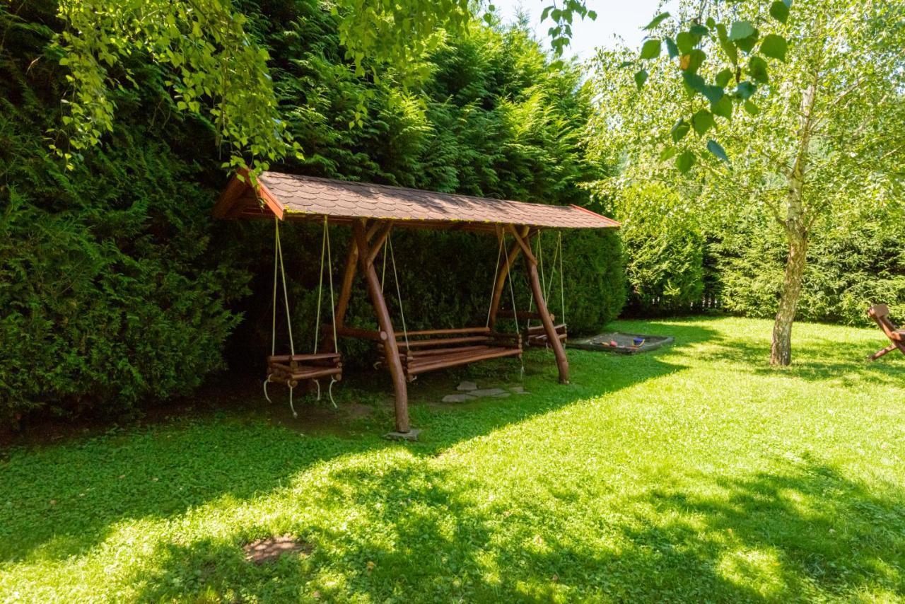 Case La Cheie Varlak Sub Cetate Exterior photo